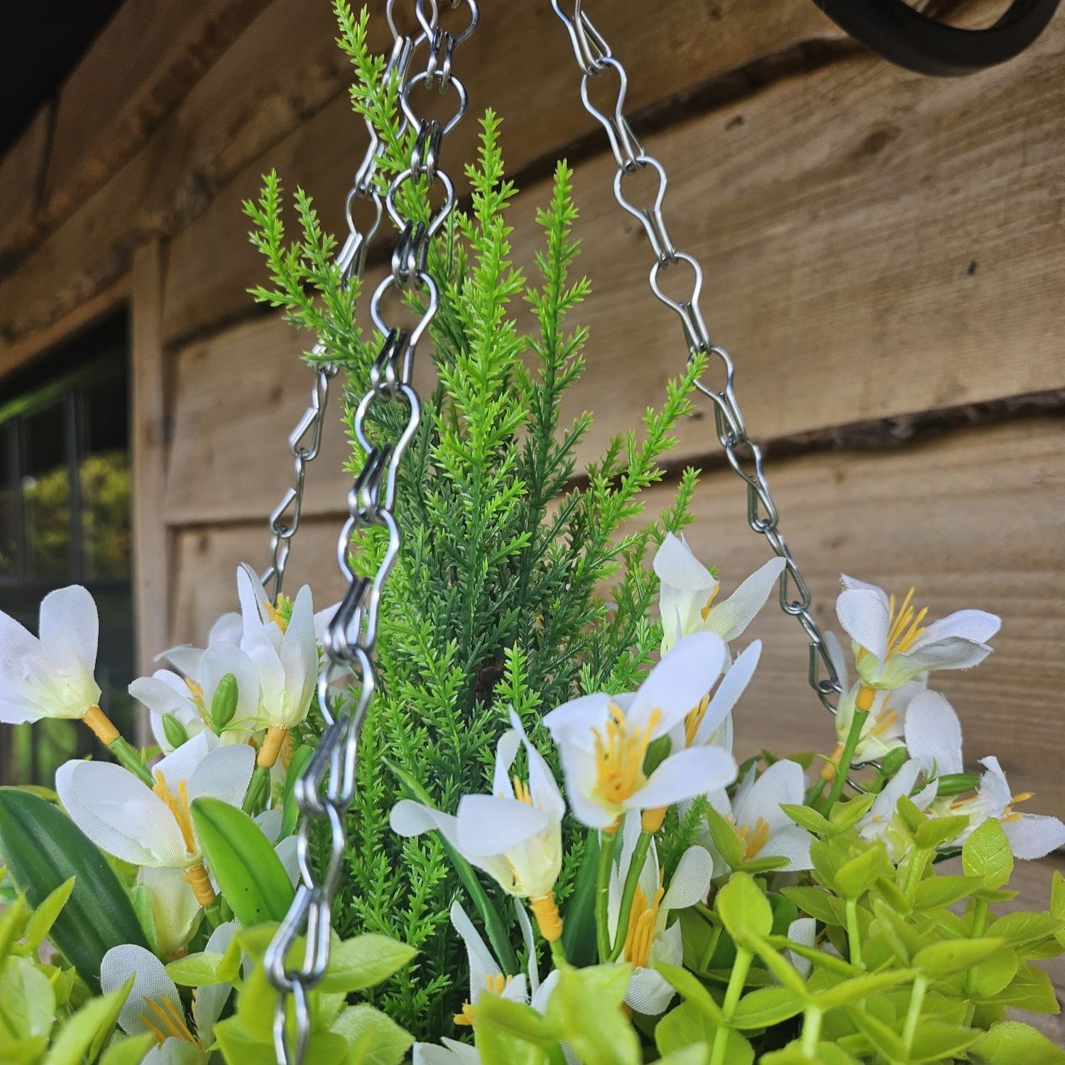 Best Artificial White Mini Daffodil Display in 10 inch Round Hanging Basket