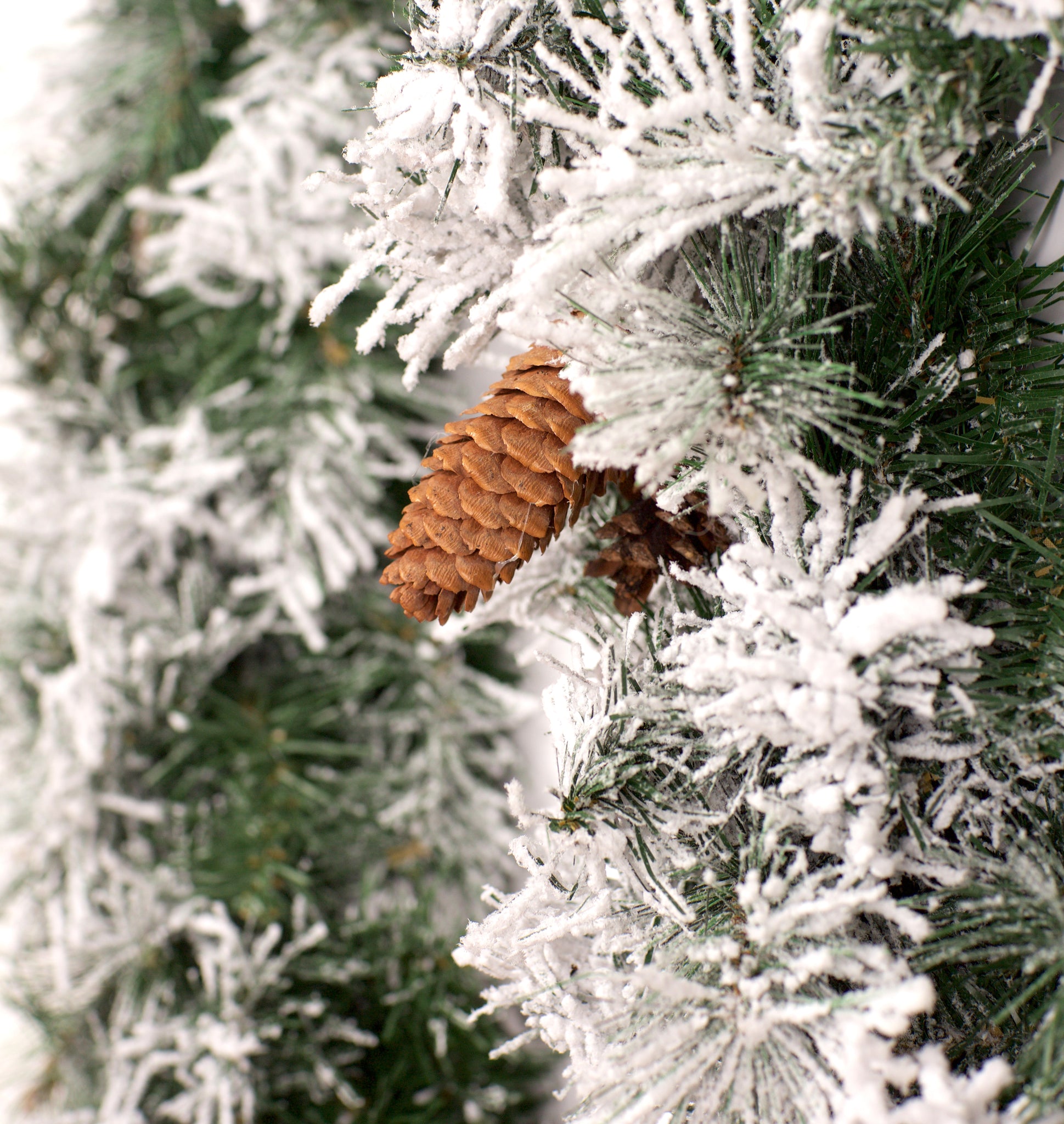 Best Artificial 6ft-9ft-12ft Frosted Luxury Christmas Garland with Pine Cones - Optional Lights