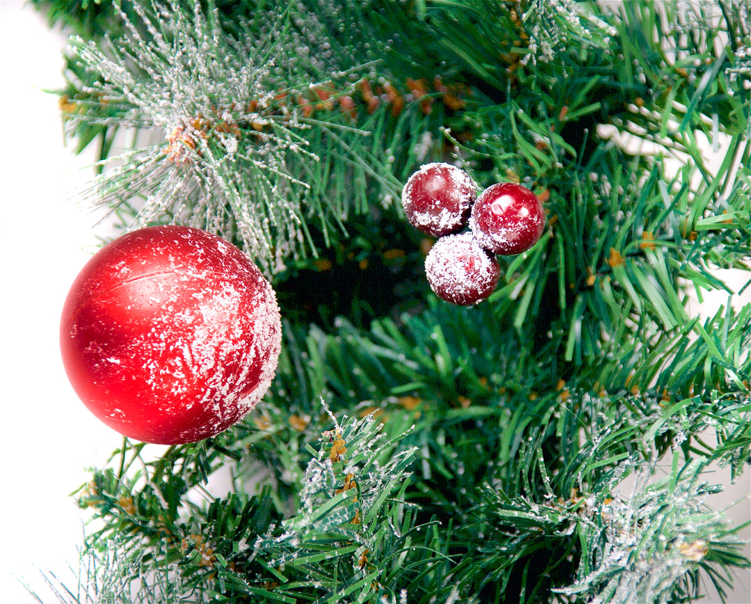Best Artificial Christmas 6ft-9ft-12ft Frosted Red Garland - Optional Lights