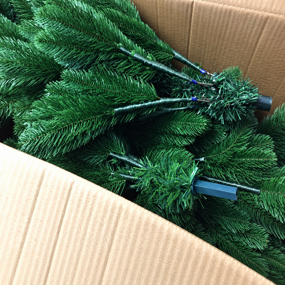 Best Artificial Premium Full PE Tips Christmas Tree - detail view