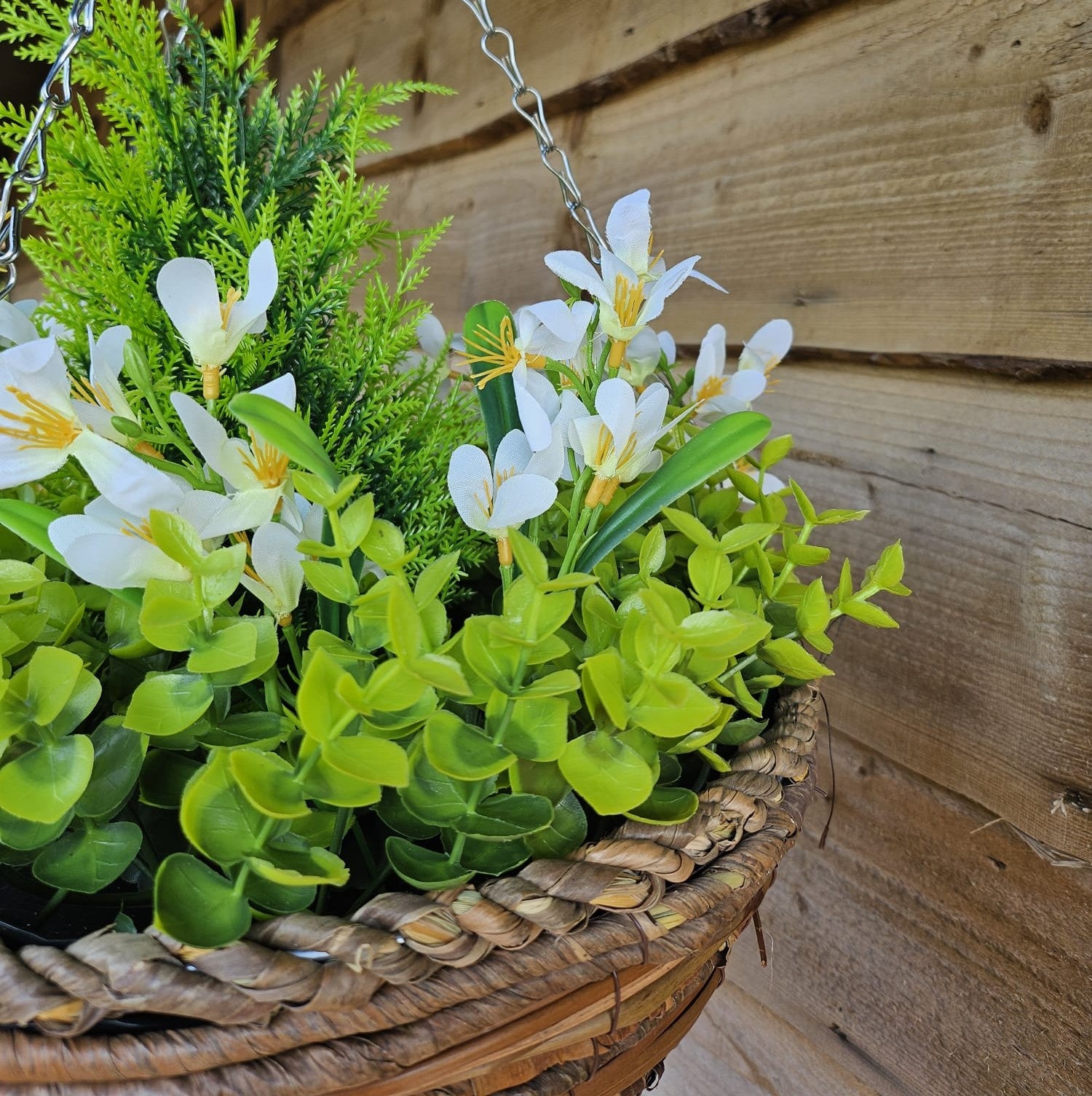 Best Artificial White Mini Daffodil Display in 10 inch Round Hanging Basket