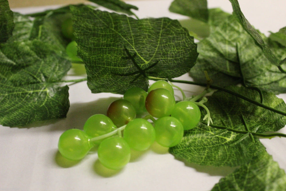Best Artificial 180cm 6ft Ivy Green Grape Garland - front view
