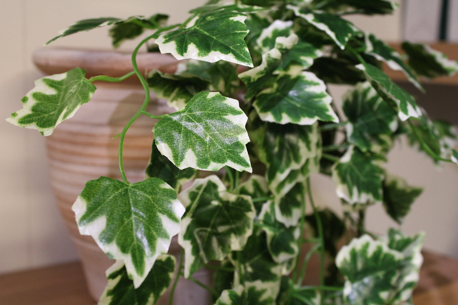 Best Artificial 100cm Variegated Grape Trailing Ivy Garland - TI01